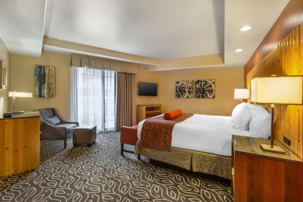 Best Western Premier Ivy Inn & Suites image 16