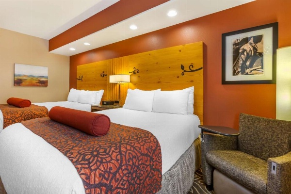 Best Western Premier Ivy Inn & Suites image 27